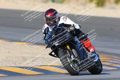 media/Dec-18-2022-SoCal Trackdays (Sun) [[8099a50955]]/Turn 10 (140pm)/